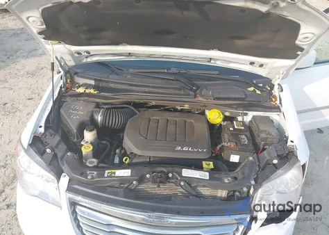 2014 Chrysler Town & Country Touring из США, поврежденный, VIN 2C4RC1BG8ER255863